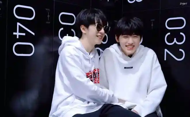 宋亚轩贺峻霖被传打粉丝是子虚乌有还是有人恶意中伤以讹传讹