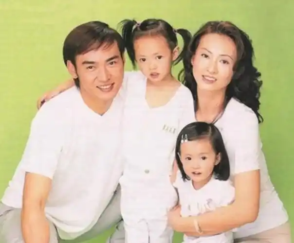 有一种好基因叫焦恩俊女儿姐妹俩像复制粘贴妹妹还撞脸郭碧婷