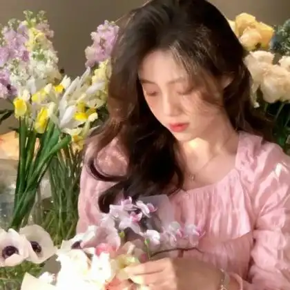 清新淡雅气质美女头像