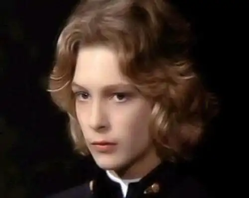 15岁惊艳整个欧洲,被誉为"世界第一美少年",却因颜值毁了一生