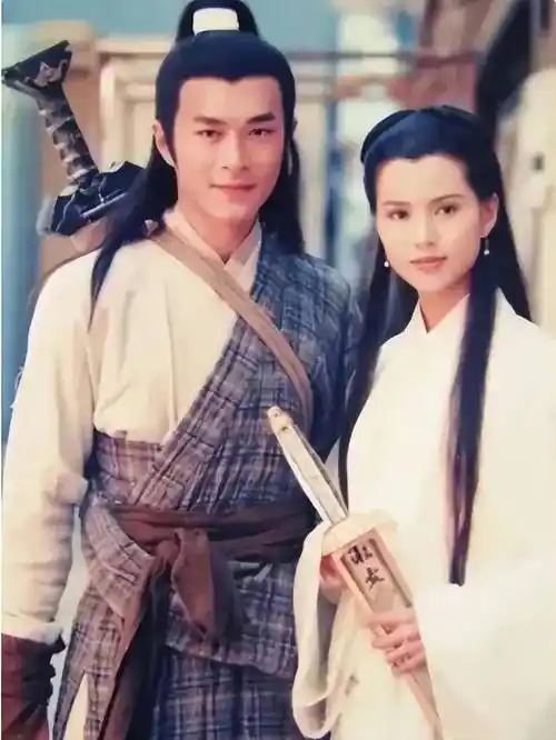 即使到现在出现很多新的《神雕侠侣》,但是古天乐和李若彤两人所饰演