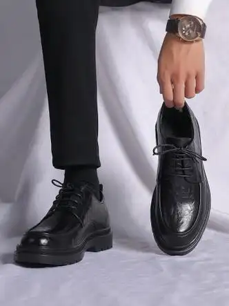 男士商务休闲皮鞋真皮大头圆头厚底男生正装皮鞋韩版潮流西装鞋