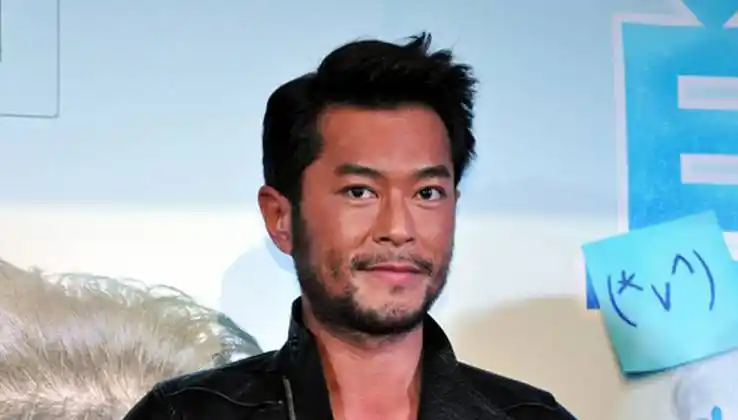 下面这张图是几年前的啦,这是古天乐的真胡子,古天乐体毛蛮娱乐 正文