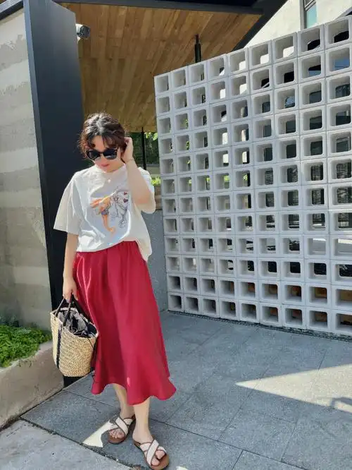 西瓜红的夏天微胖穿搭