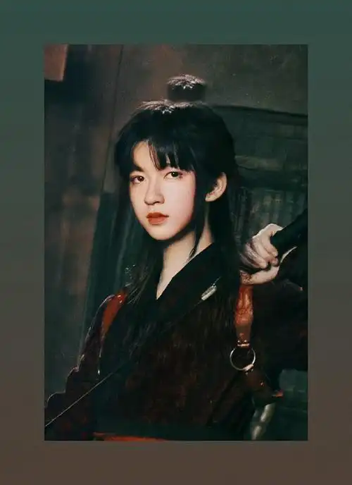 贺峻霖古装侠客造型