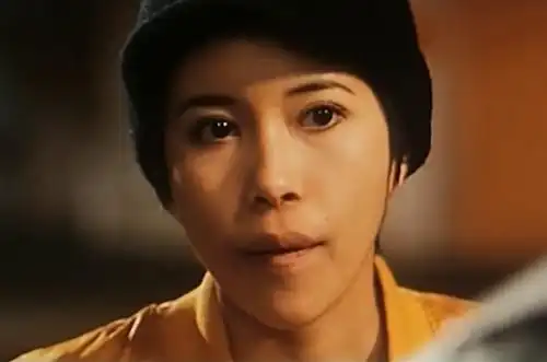 莫文蔚在古惑女之决战江湖中的形象有一股侠气