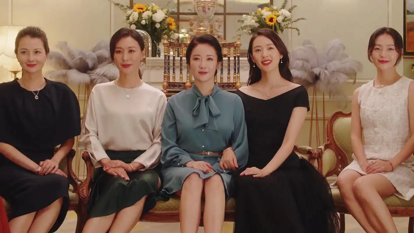 《三十而已》:总走捷径要不得,如何看待顾佳和太太圈决裂?