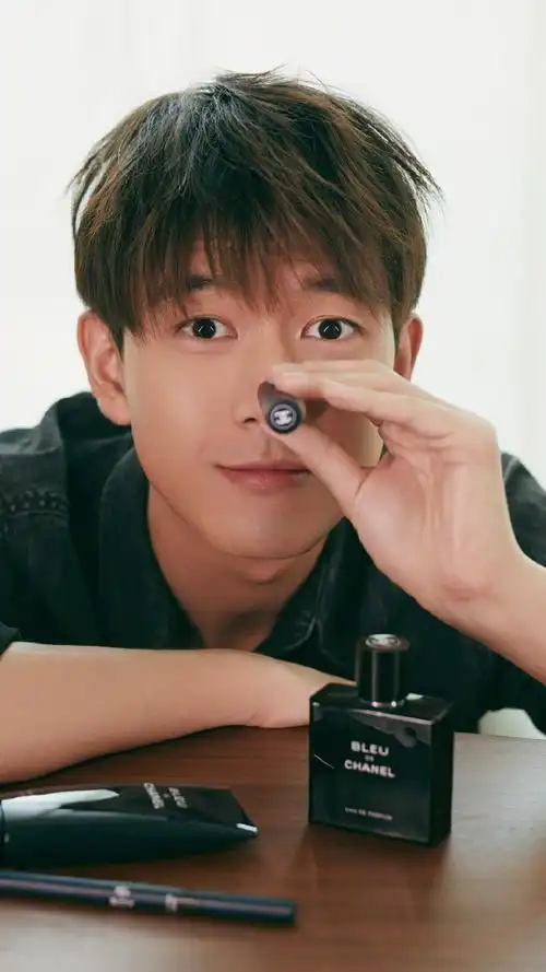 李现帅气写真图片手机壁纸