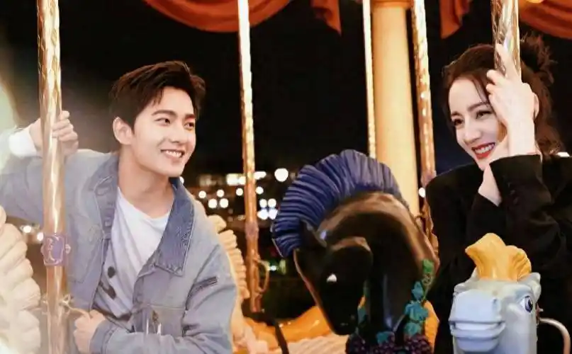 被问亲密戏故意捂耳朵不回应_迪丽热巴_不知道_网络