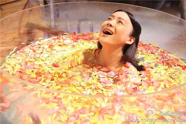 话说水下这巨大的肉色身躯是泡太久肿了吗 网页链接 03-21 16:02来自