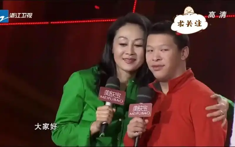 王姬22岁儿子智商低?身高1米8与常人无异,一开口却让人心疼