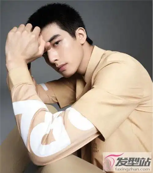 短寸又双叒叕流行起来 宋威龙同款帅气寸头