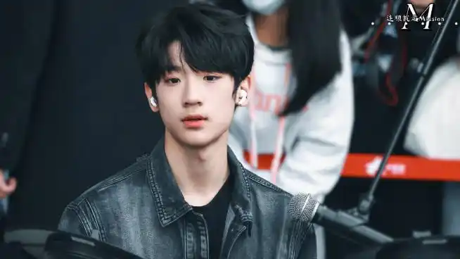 张峻豪 三代第一全能唱作人##张峻豪 原创唱作优质股##tf家族三代