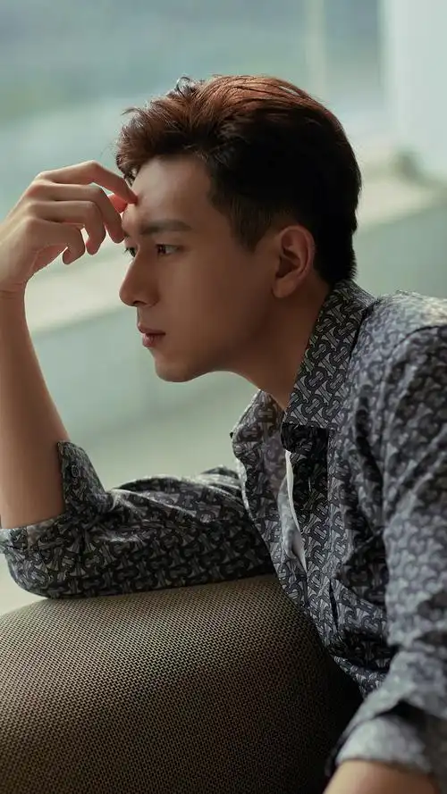 李现冷峻帅气手机壁纸图片