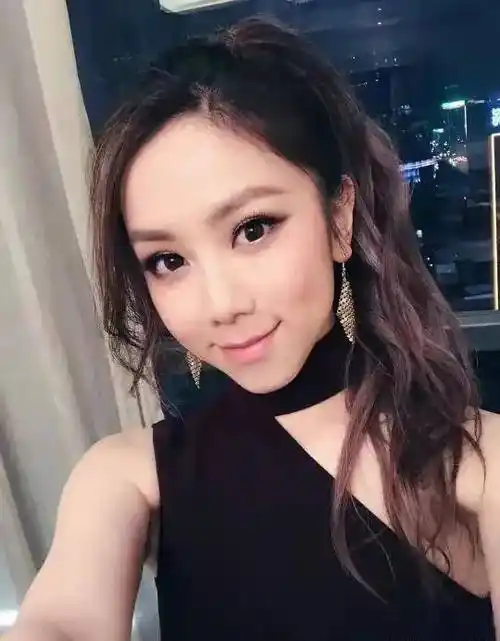 原创都说华晨宇那个看到邓紫棋只能说是人外有人天外有天