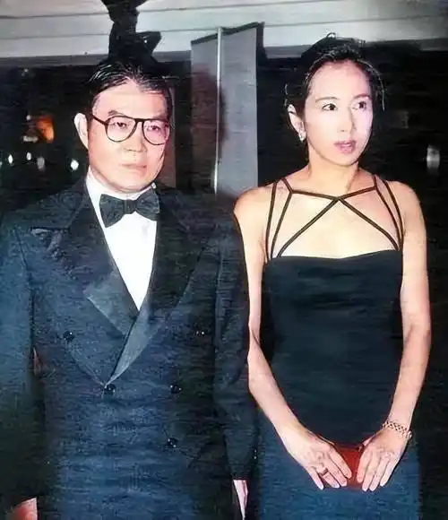 朱玲玲的烦恼:二儿子霍启山40岁未婚,小儿子霍启仁35岁游戏人间
