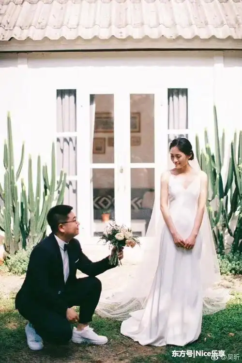 吴昕弟弟大婚,和杜海涛是"同款胖子",弟媳是清新美女一枚