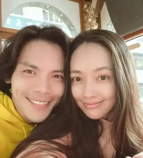 向佐对吴镇宇道歉回应演技被嘲喊话网友这发言情商太高了