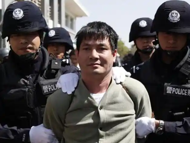 湄公河主犯糯康,注射死刑前丑态百出,拿出600万求保命|贩毒|毒贩|毒品