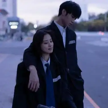 氛围感甜蜜稳重又成熟情侣好看头像