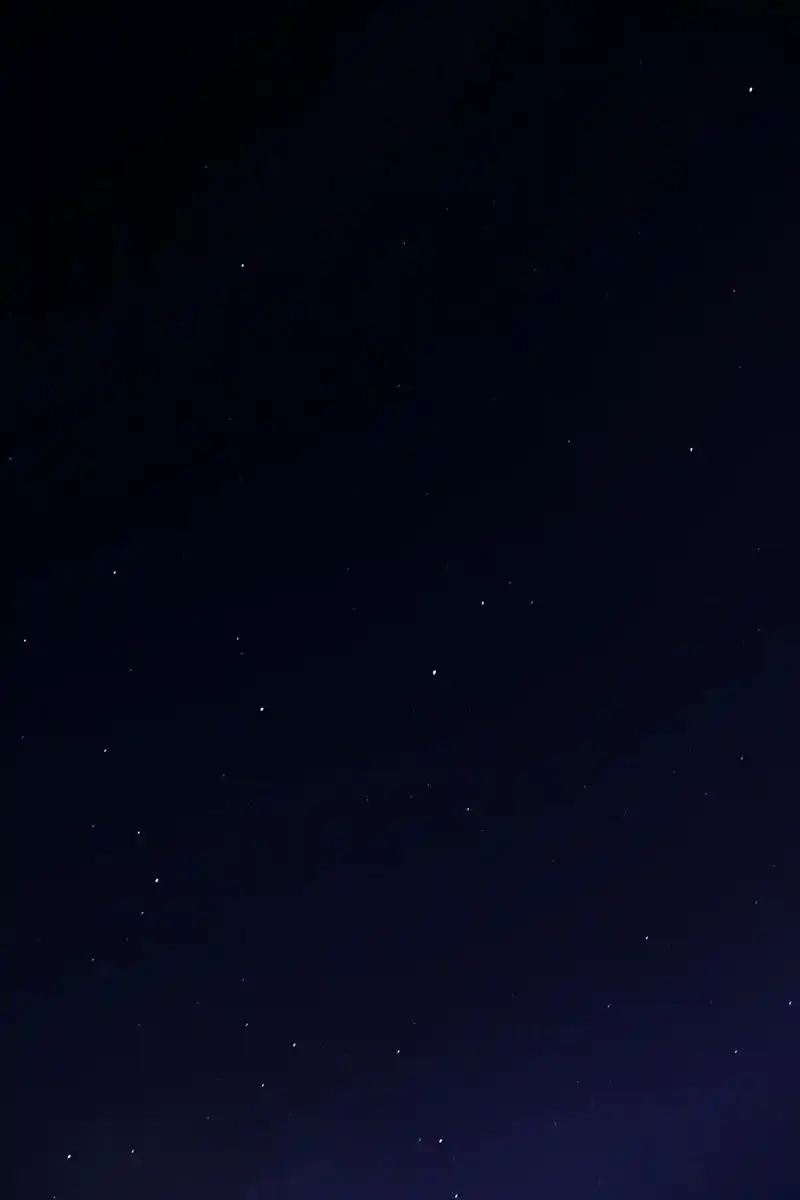 星海泛舟五月天星空