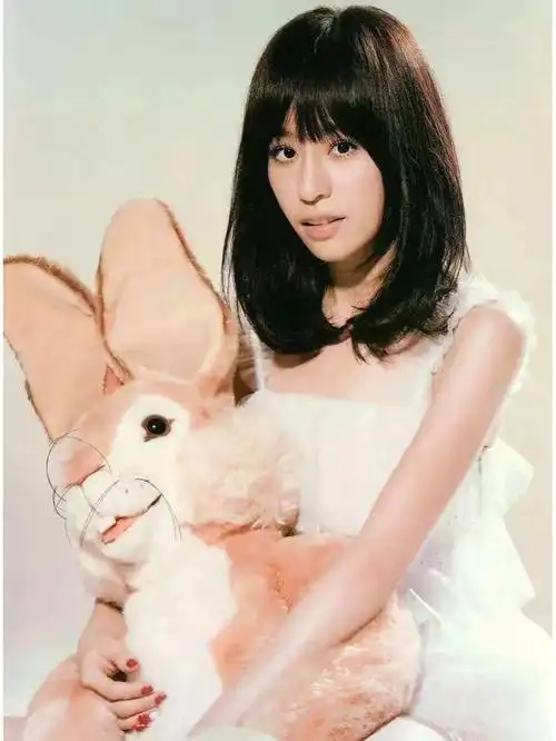 40岁的王心凌状态太棒了飞吻r