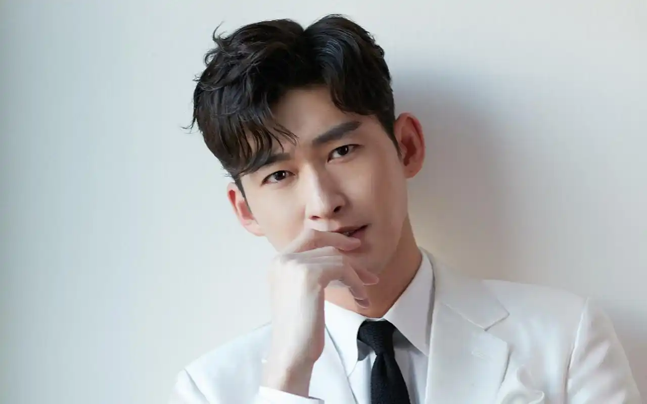 张翰儒雅帅气写真图片桌面壁纸_大陆明星_壁纸下载_美桌网