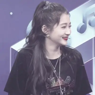 自调关晓彤滤镜头像禁二传二改.抱图标明.