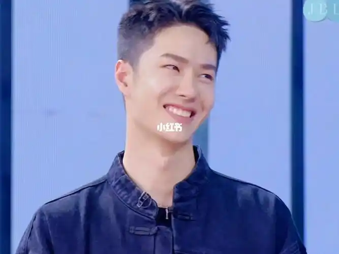 王一博歪头抖肩太可爱了