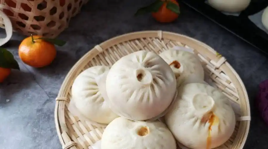 教你营养好吃的洋葱牛肉大包子,一口咬下去,唇齿留香_馅料_加入适量