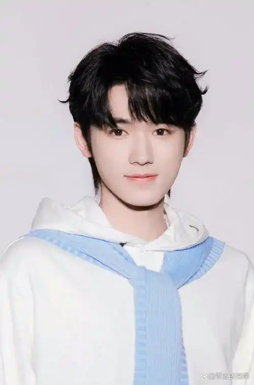 宋亚轩连续三年卡点为谭维维庆生,再唱那首歌惹得粉丝泪奔