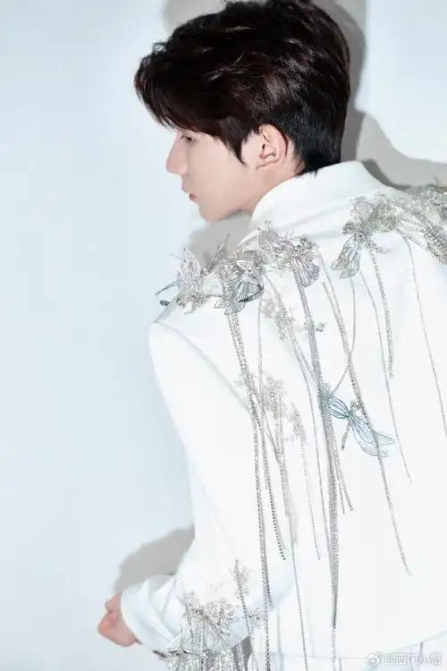 王源蜻蜓流苏西装##王源画像