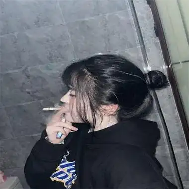 头像抽烟女霸气十足 霸气头像图片大全 -【爱个性】