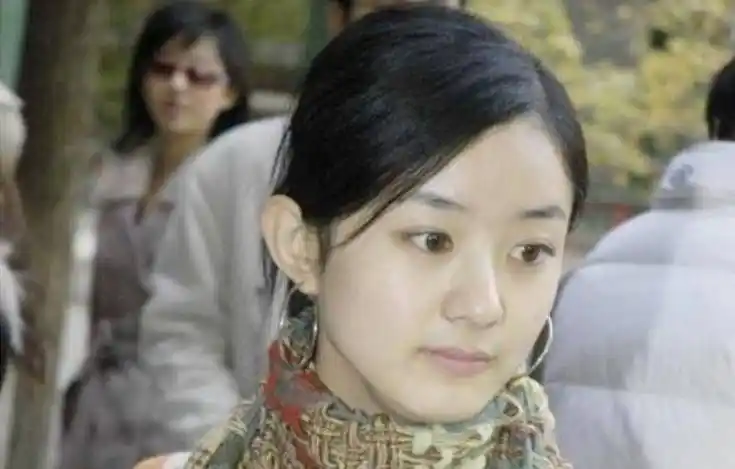 "拼命三娘"赵丽颖上位史,与三个男人因戏生情,成30亿收视女王