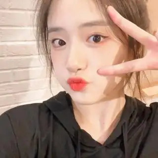 ins风比耶少女头像