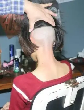 卷发美女剃后空bob发型-芳飞1178