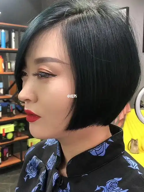 笔记灵感  #莱阳发型设计   不是经典沙宣发过时啦 而是需要可以荚Ζ