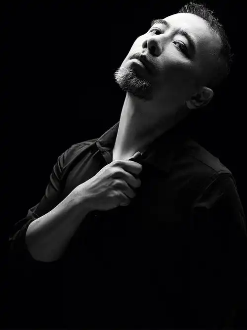 迷倒万千迷妹60大叔的荷尔蒙魅力