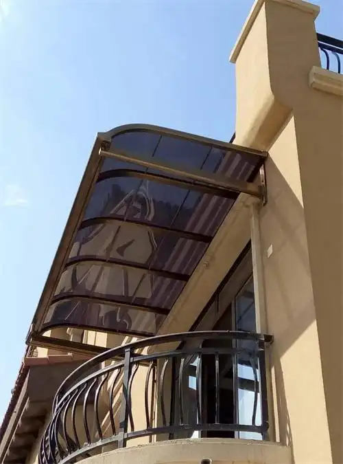 露台遮雨棚用什么材料