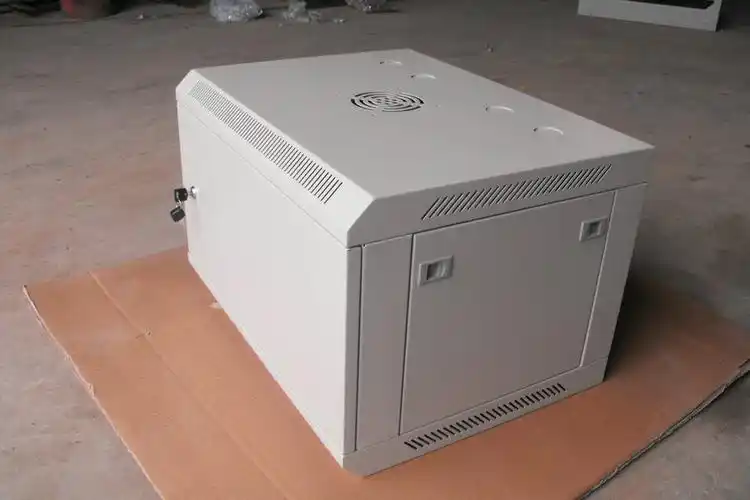 亿鑫机箱的服务机柜特色是什么 电视墙价位