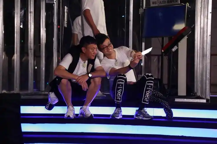 回顾孙红雷贫民窟的霹雳舞王25岁成中戏旁听生坎坷逆袭路