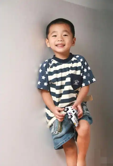 4岁男孩合适的瓜子头发型 怎样剃出阳刚帅酷的发型