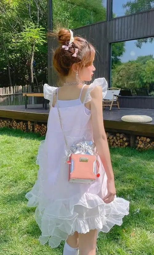 20岁女孩穿裙子,运用这些穿搭技巧,轻松穿出"小仙女"气质