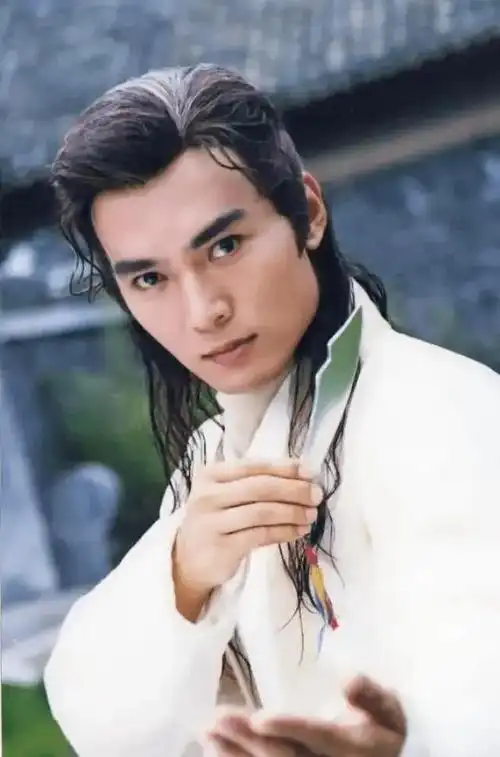 焦恩俊被妻子夺走亿万财产和女儿净身出户后母亲成为他的依靠