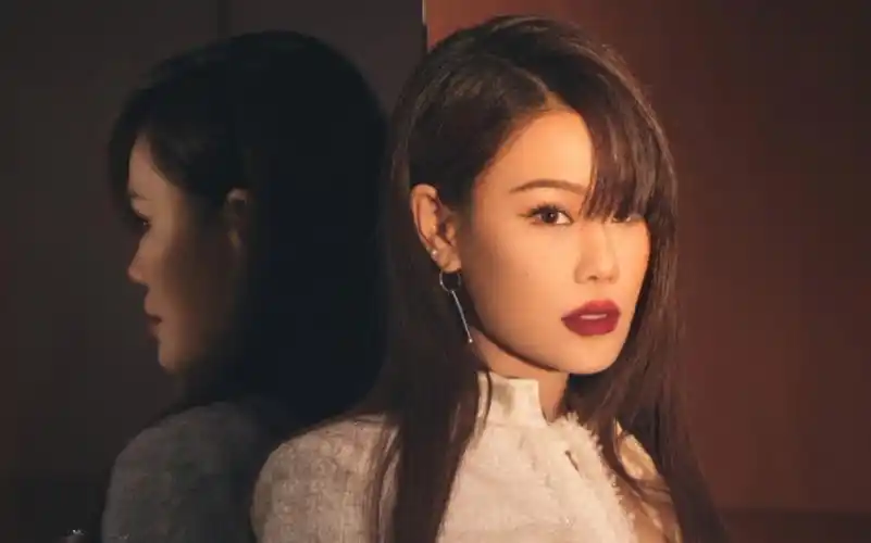 袁娅维《starfall》女战士归来