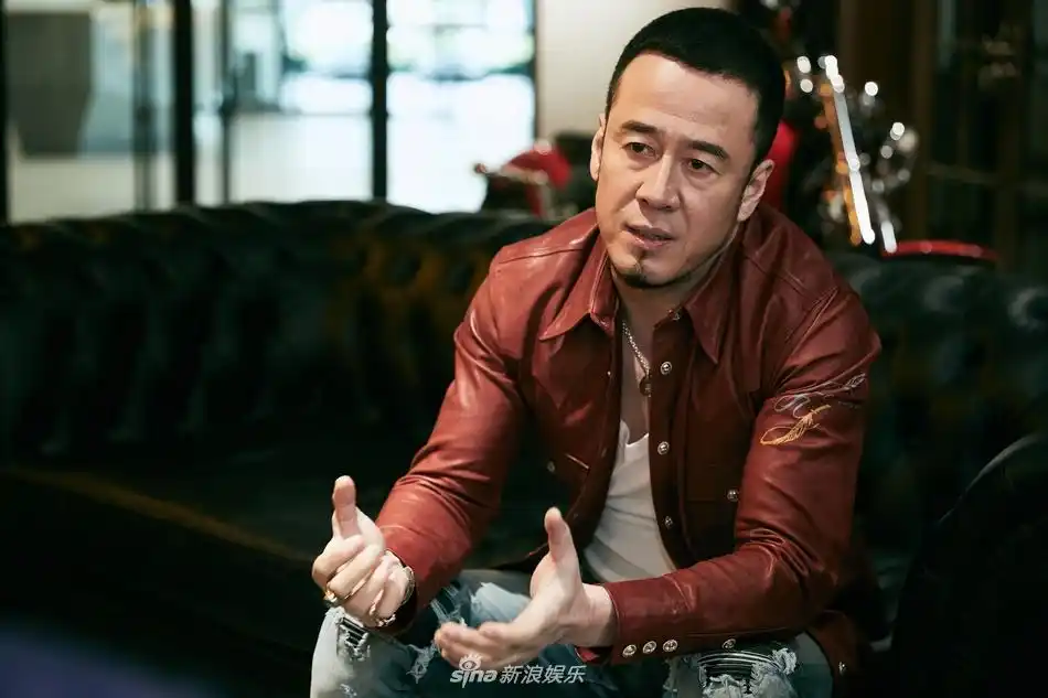 组图:杨坤发行新专辑《孤独颂》 坦言为电影付出很多