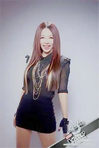 赵露-中国好声音-华纳音悦(上海)国际文化传媒有限公司 上海许氏文化