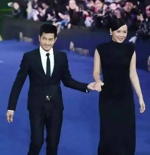 那个时候很多男星其实都不高,比如大家熟知的四大天王,其实都不算高