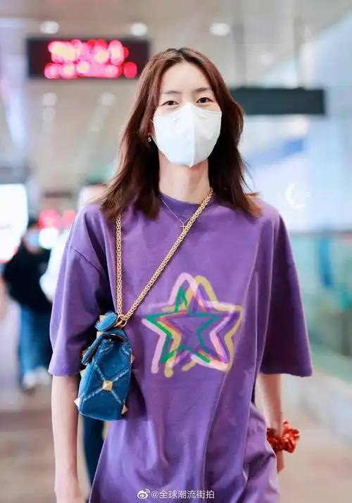 大表姐刘雯***紫色短袖t恤女2024新款宽松五角星印花上衣 - 17网