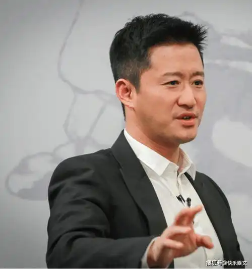 49岁吴京现身福建厦门!